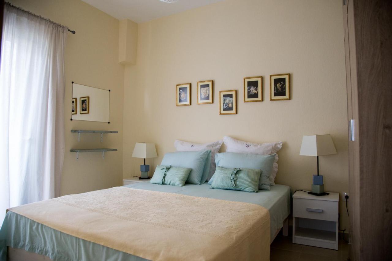 Blue Theros Apartments パラリア・ディオニショウ エクステリア 写真