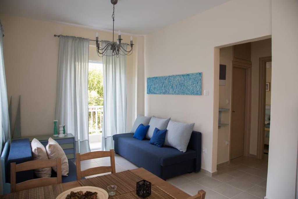 Blue Theros Apartments パラリア・ディオニショウ エクステリア 写真