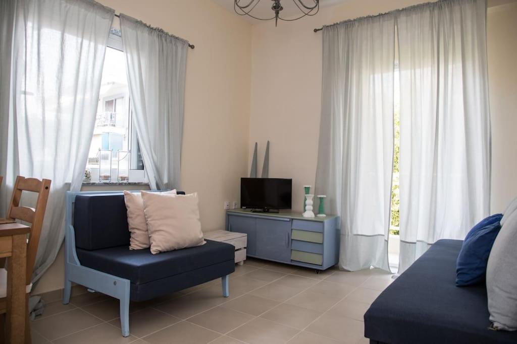 Blue Theros Apartments パラリア・ディオニショウ エクステリア 写真