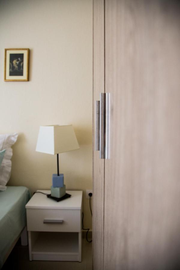 Blue Theros Apartments パラリア・ディオニショウ エクステリア 写真