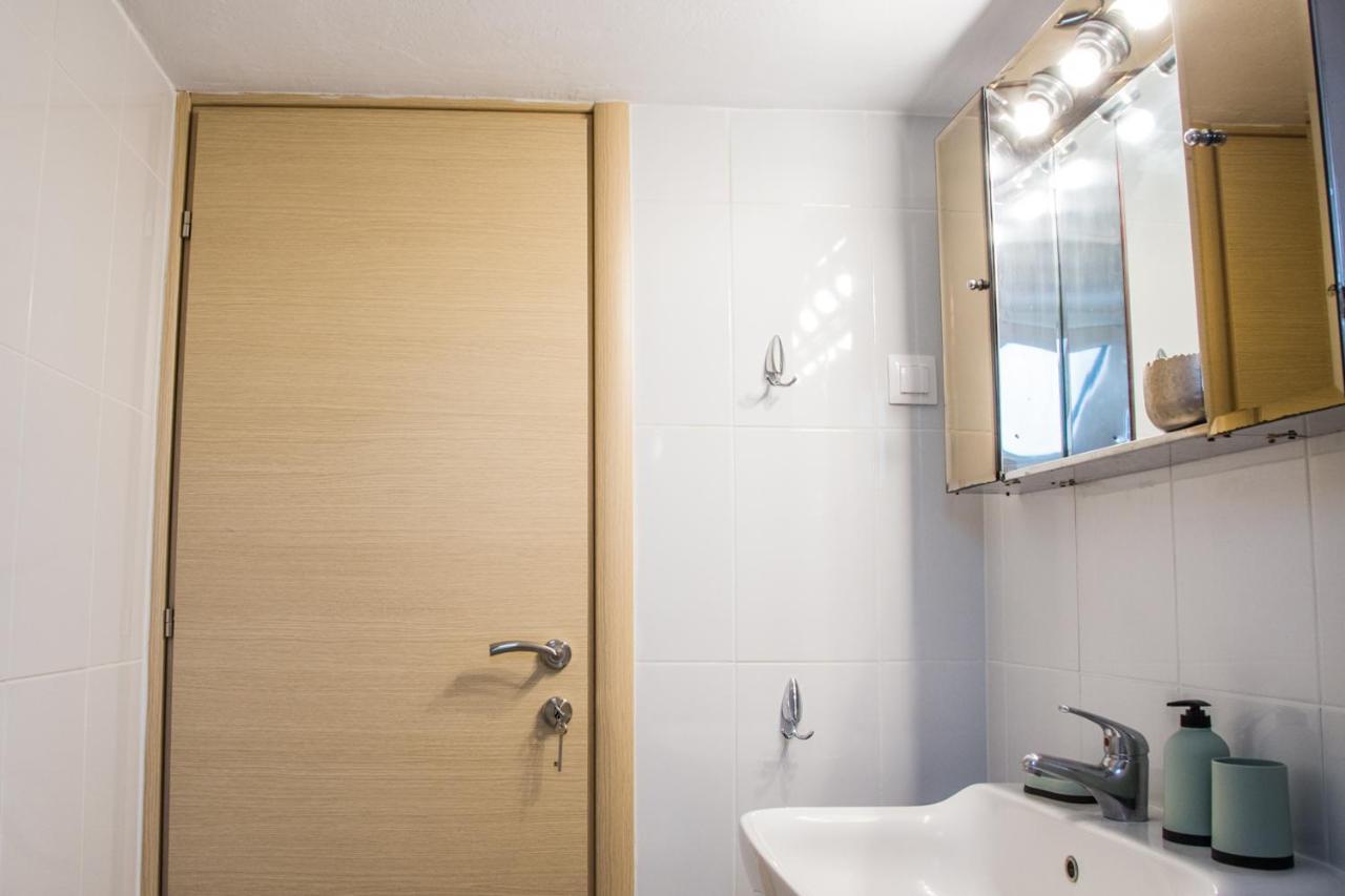 Blue Theros Apartments パラリア・ディオニショウ エクステリア 写真